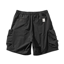 将图片加载到图库查看器，Diagonal Pocket Performance Shorts
