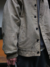 將圖片載入圖庫檢視器 Grease Doing Old Damage Deck Jacket
